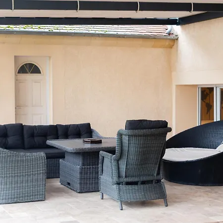 Le Retro Club 1980 Villa