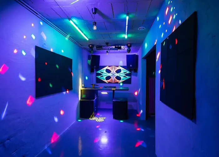 Villa Le Retro Club 1980 *